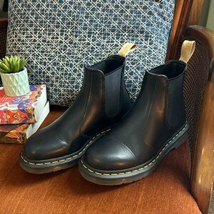Doc Martens Chelsea boots